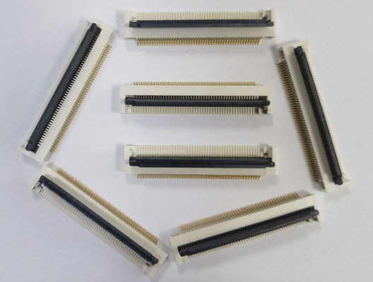 Στροφή 0,5mm Fpc Connector 4 Pin To 68 Pin Δεξιά Γωνία 90° Εύκολο στο Smt Τύπος H 2.55mm